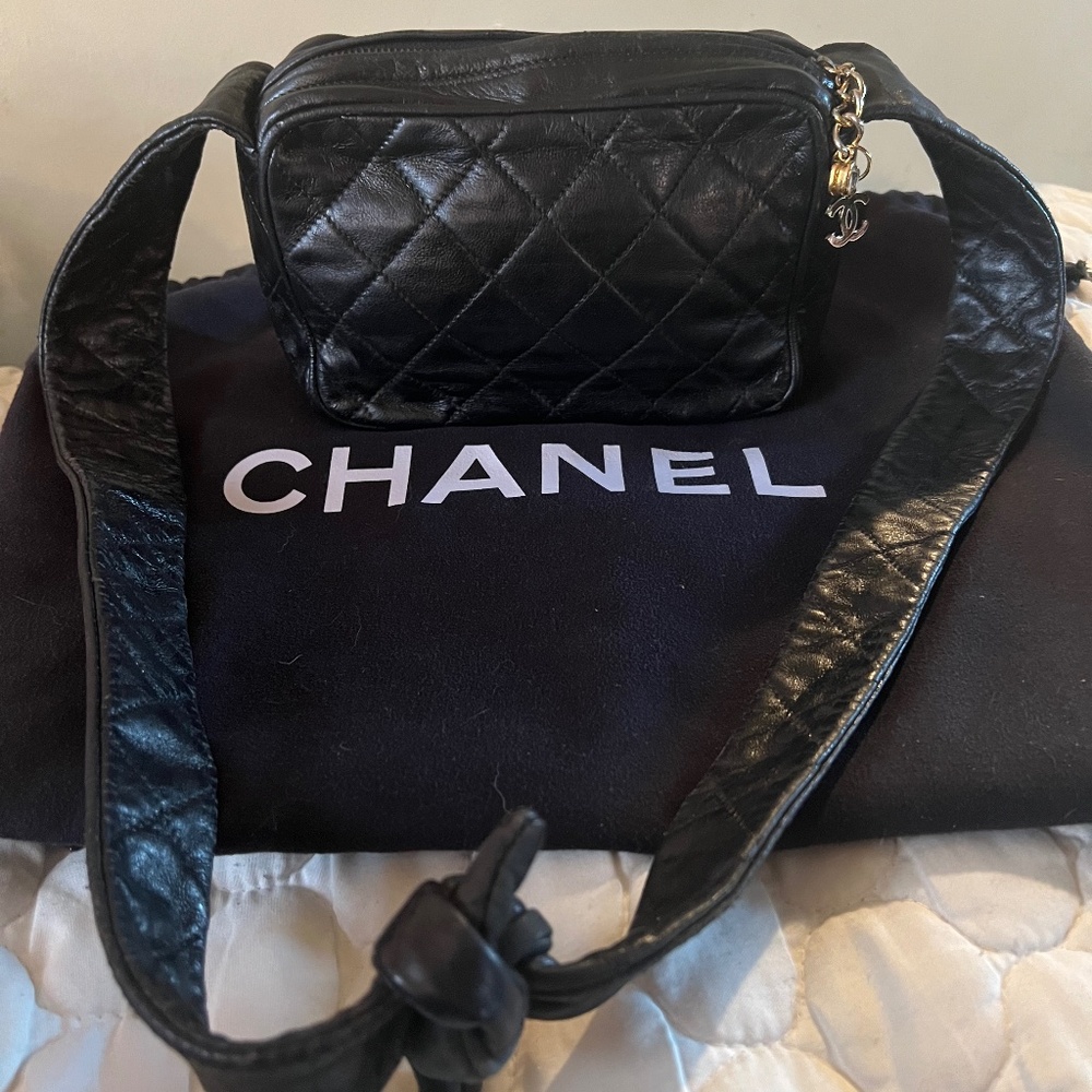 CHANEL Black Quilted Leather Shoulder Bag with Gold Hardware